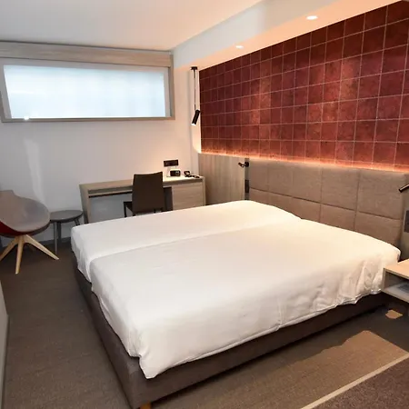 Nelson Hotell 4*