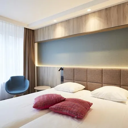 Nelson Hotell 4*