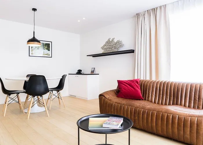 纳尔逊酒店 4* 克诺克－海斯特